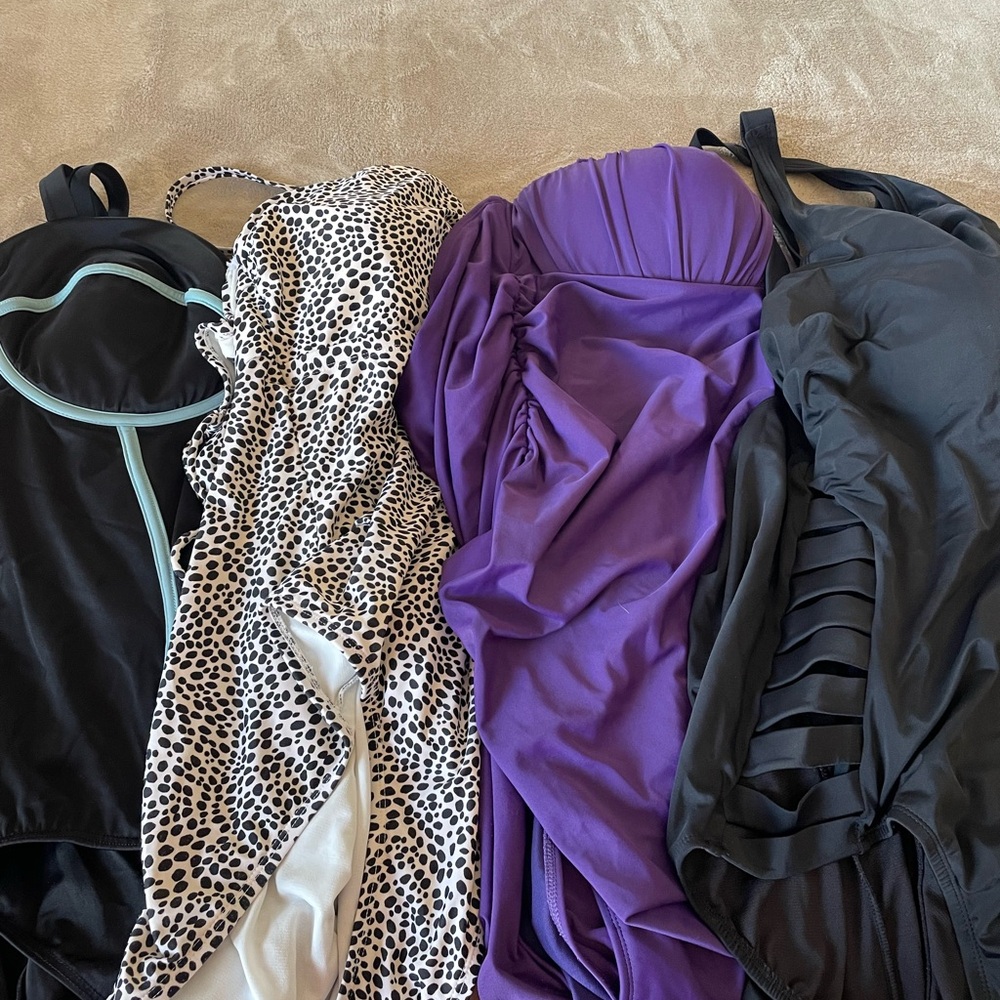 Set of 4 size 2x swimsuits